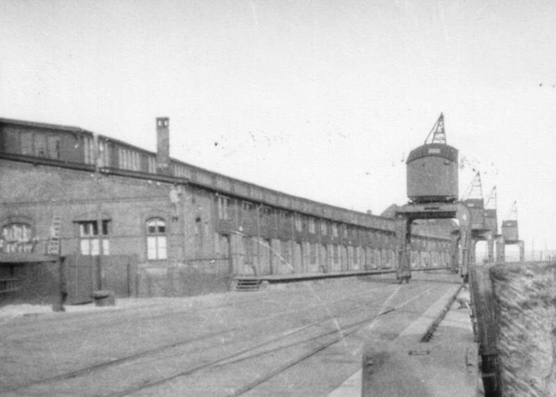 Datei:Krane Lentzkai vor 45.jpg