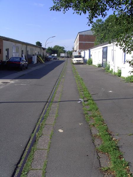 Datei:Gleisreste Papenstraße 2.jpg