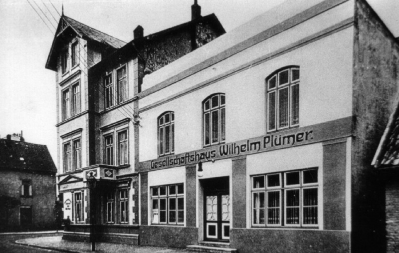 Datei:Gesellschaftshaus pluemer.jpg