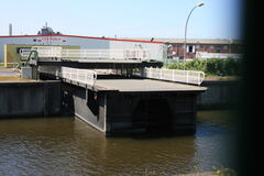 Seeschleuse 4246.JPG