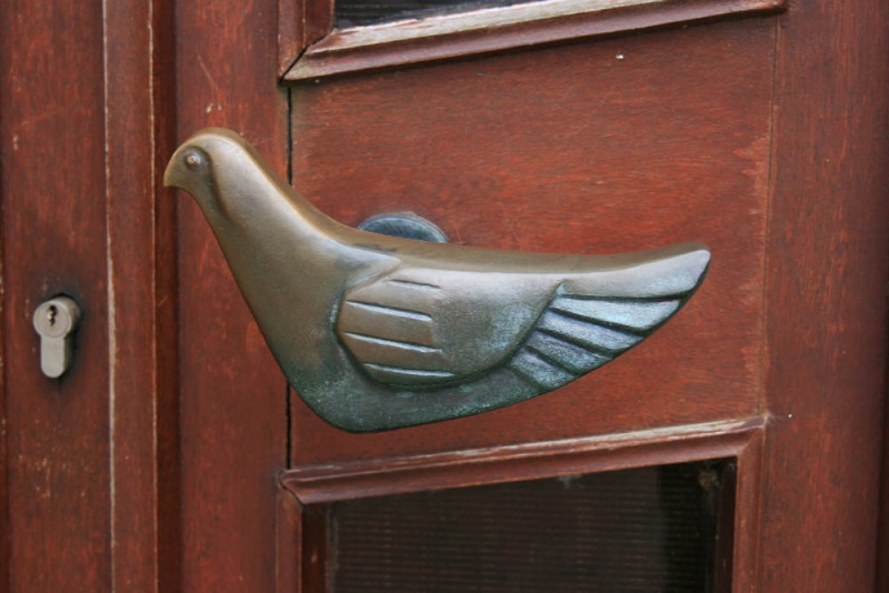 Datei:Rotter Tuergriff 2215.jpg