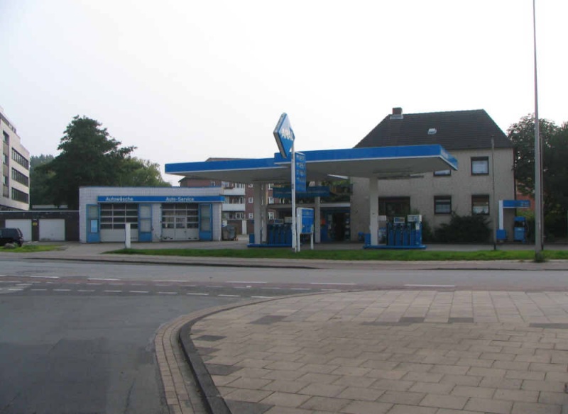 Datei:Tankstelle hinrichsen 01.jpg